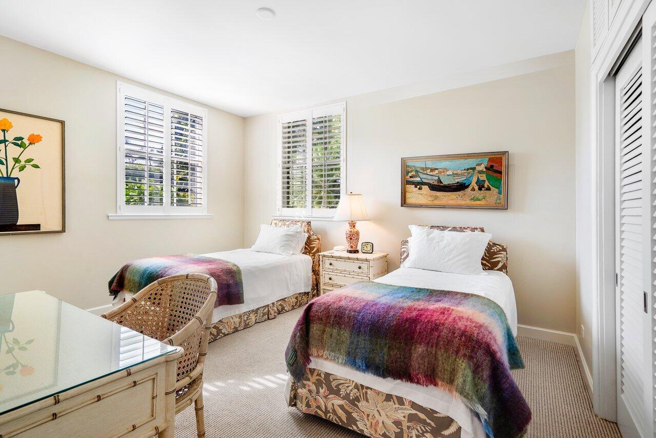 JAMAICA LANE IN - Residential