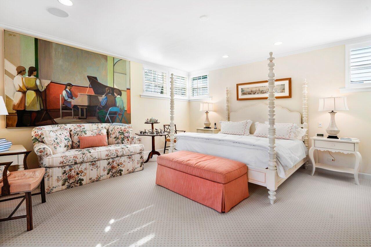 JAMAICA LANE IN - Residential