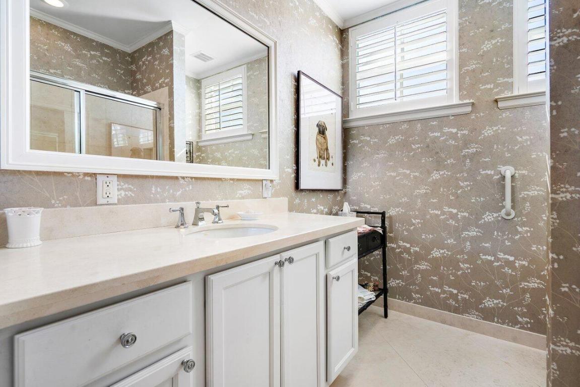 JAMAICA LANE IN - Residential