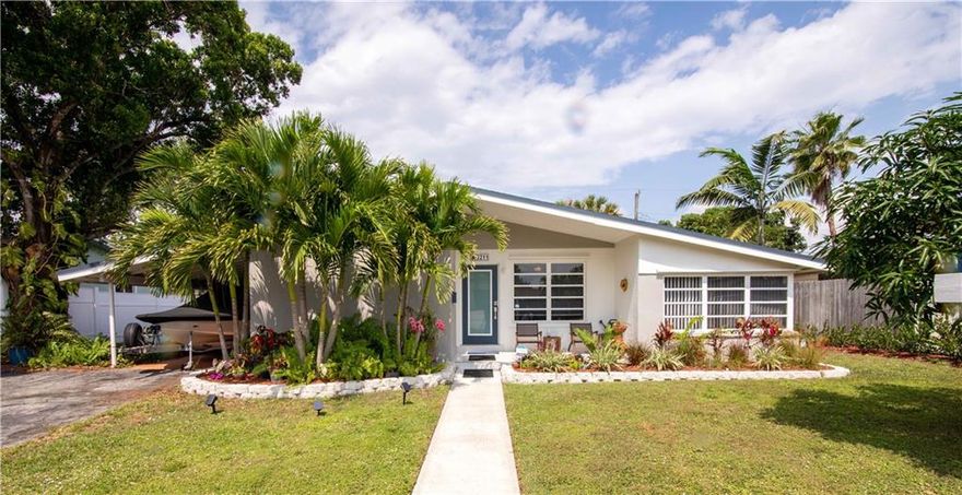 *A little piece of Old Fort Lauderdale*Light Airy feel*Open Kitchen*Remodeled kitchen & Bathrooms*(3 bedrooms 2 bath with Den/office that can be a useable 4th bedroom) 24X24 White neutral Tile*Laminate in Bedrooms*Kitchen made for someone who likes to cook and entertain*Eat in Snack counter & cooking island with lots of extra pantry space*Clean spacious home*High-hat lighting*Composite Countertop-(Concrete/Quartz)*Stainless Steel newer Appliances*Side by Side Fridge*Flat top Stove*Newer Base Boards*Textured Walls*Tiled walls in both remodeled bathrooms*Custom Blinds*Water Heater 5 years Old*Central AC replaced in 2019 both in & out*Newer Electrical Panel*Doors impact resistant*Shutter for windows*Natural gas available*Near by Public boat Ramp & Park*