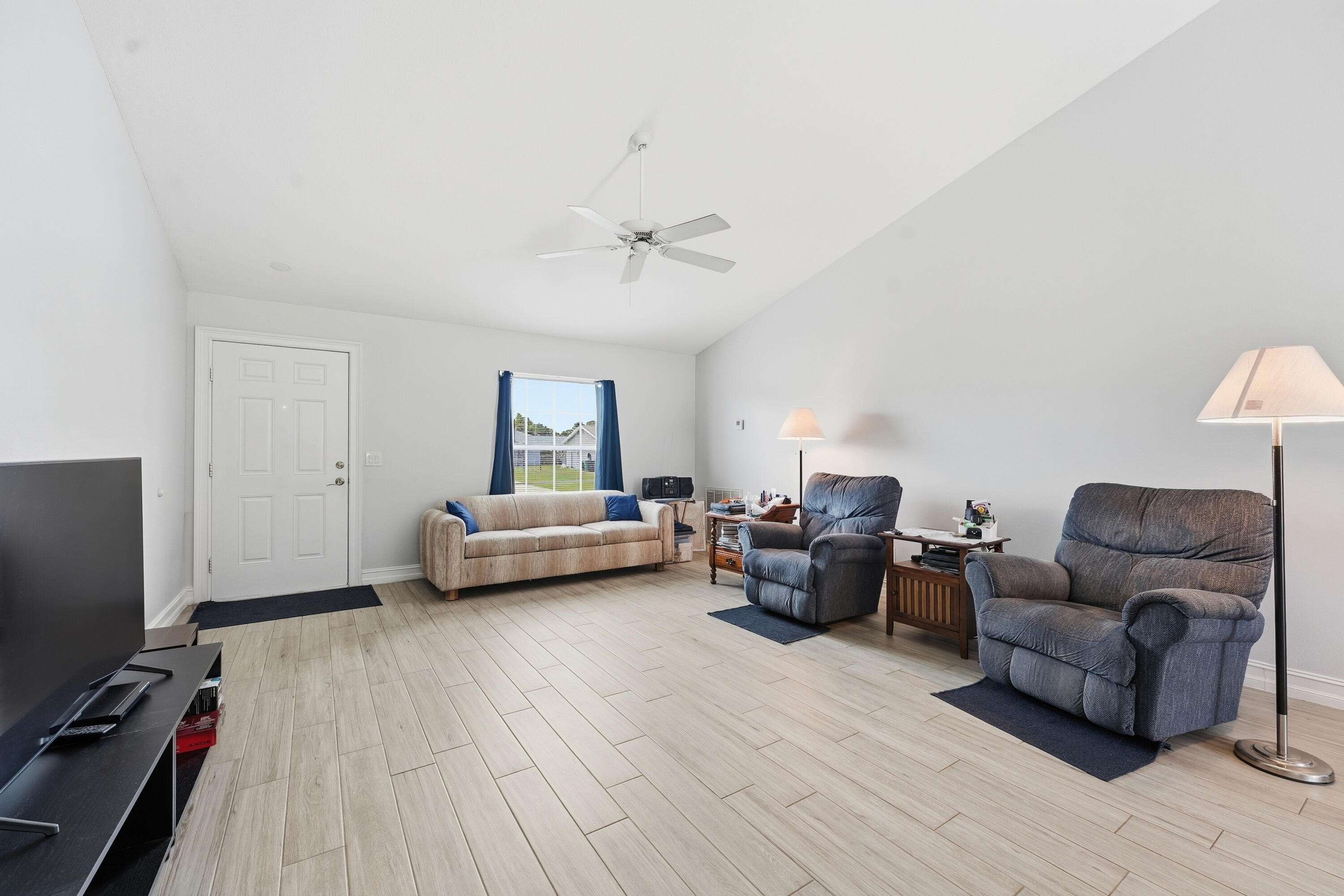 461 SW Exmore Avenue