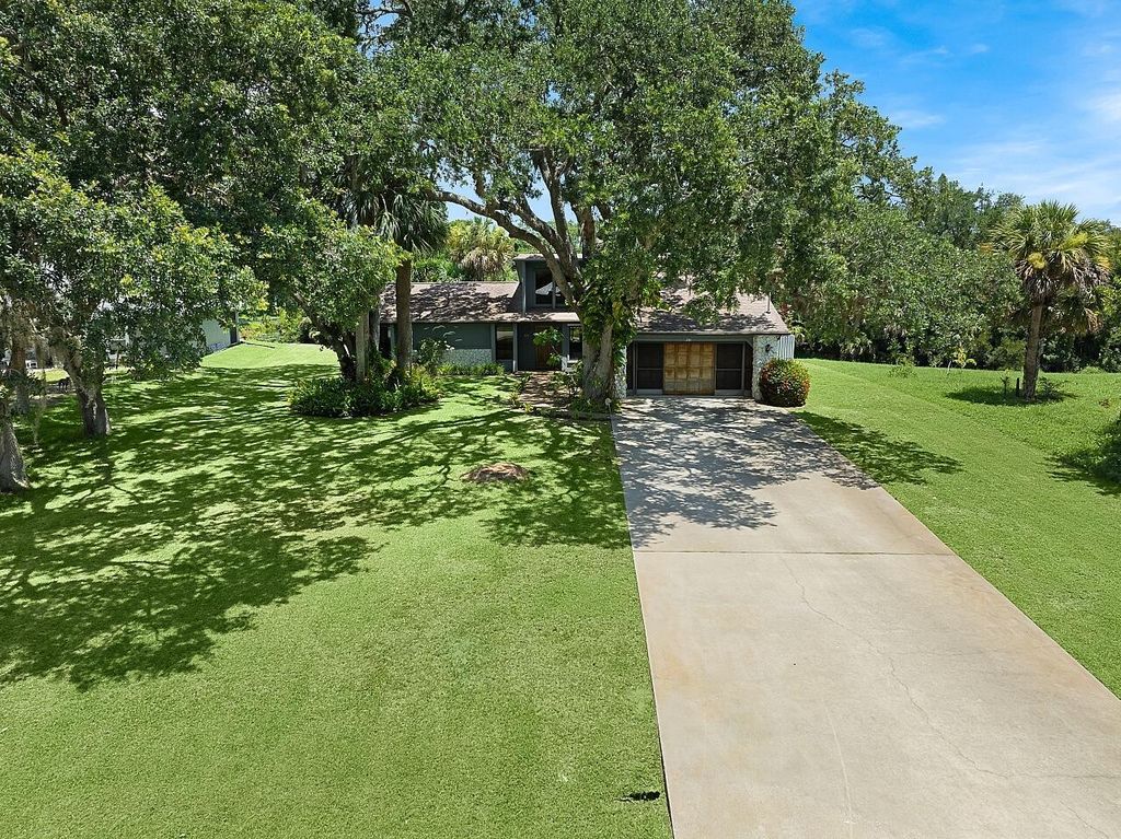 Photo of 281 Caravan Terrace, Sebastian, FL 32958 (MLS # R11100270)