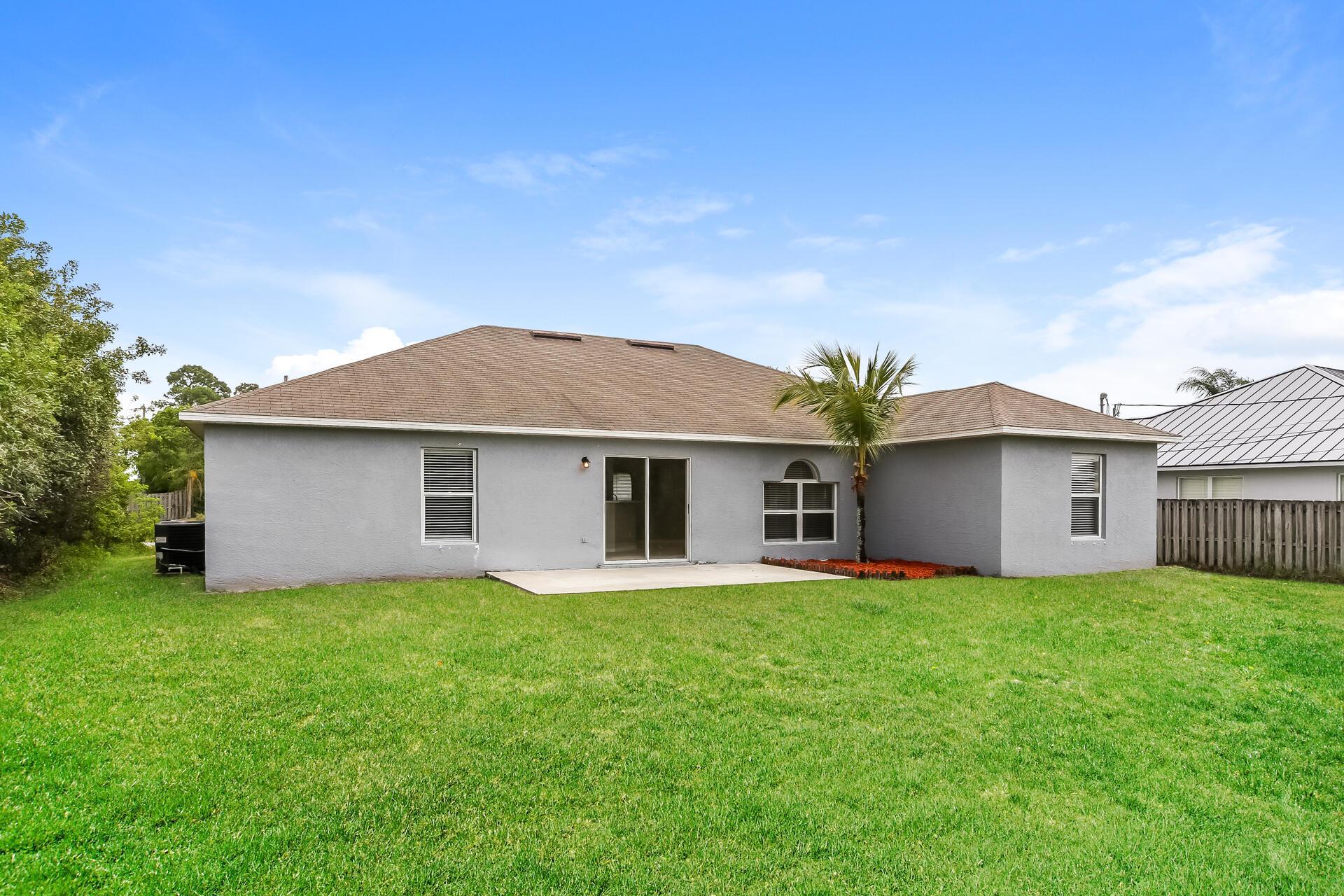PORT ST LUCIE SECTION 19 - Residential Lease