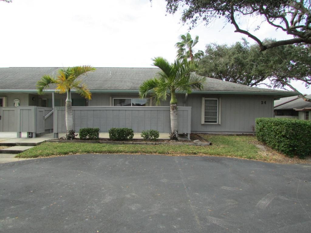 Photo of 3980 NW Cinnamon Tree Circle, Jensen Beach, FL 34957 (MLS # R10942764)