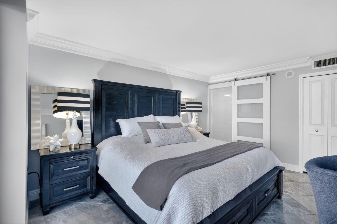 ISLAND CREST CONDOMINIUM - Residential