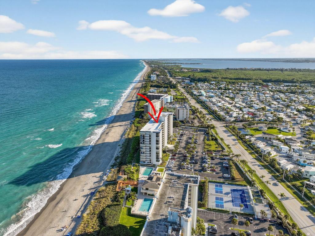 ISLAND CREST CONDOMINIUM - Residential