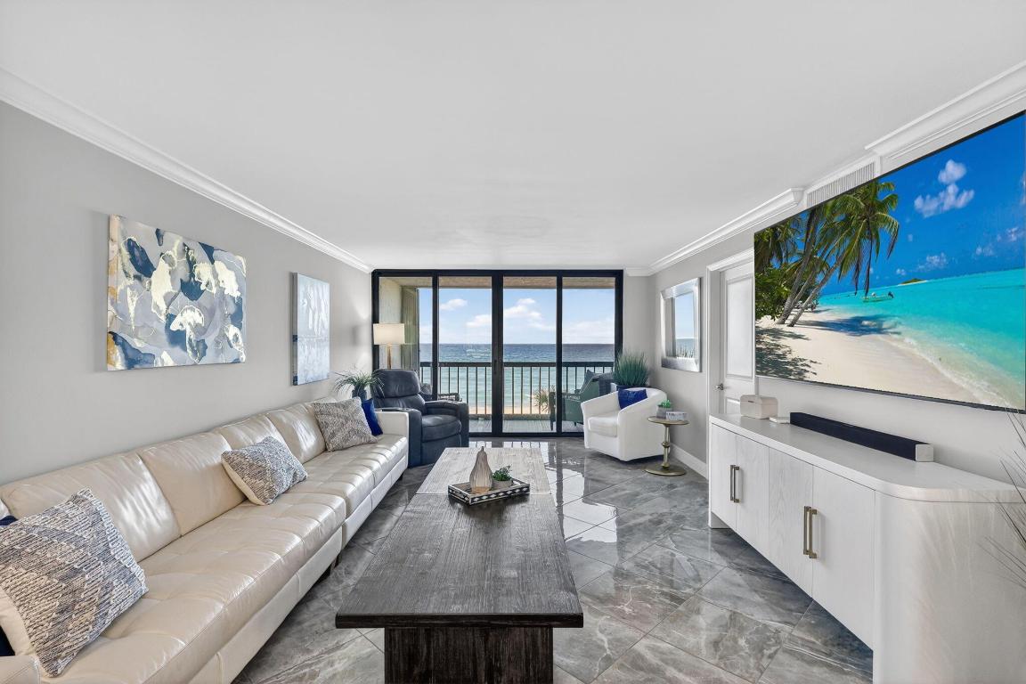 ISLAND CREST CONDOMINIUM - Residential