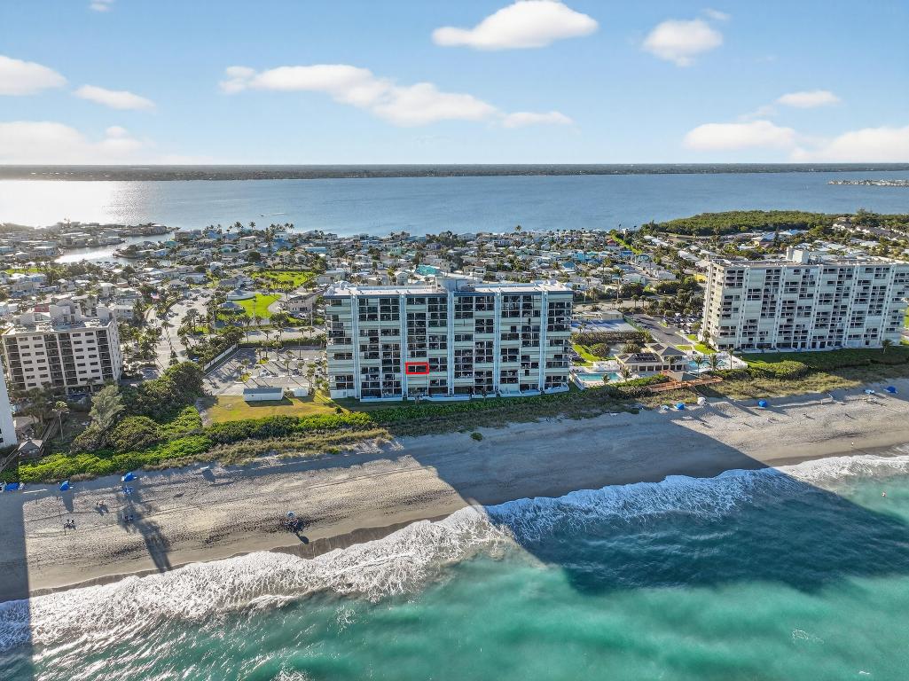 ISLAND CREST CONDOMINIUM - Residential