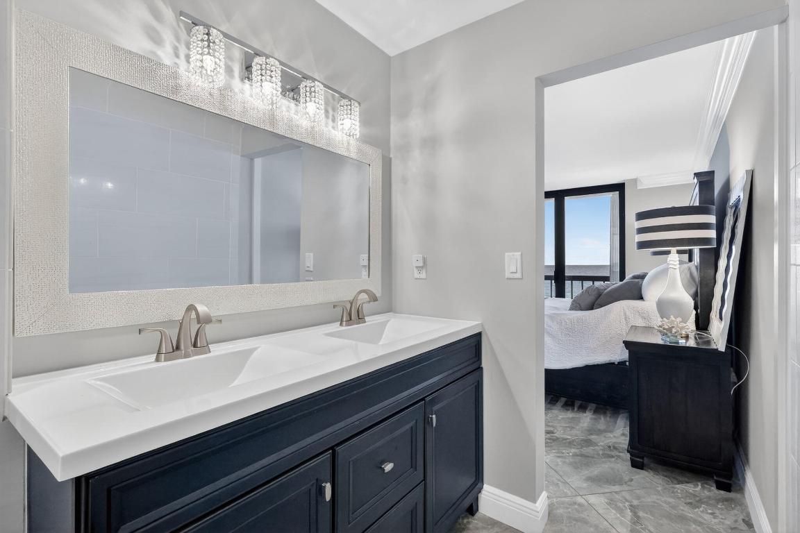 ISLAND CREST CONDOMINIUM - Residential