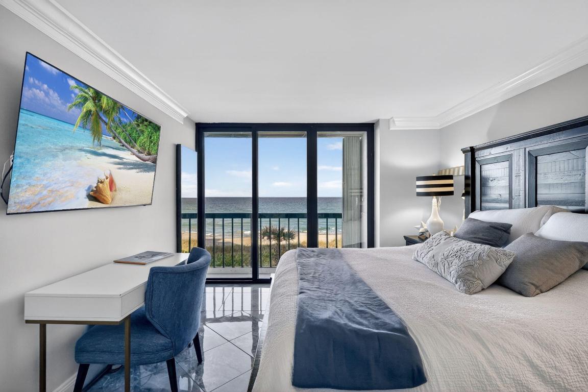 ISLAND CREST CONDOMINIUM - Residential