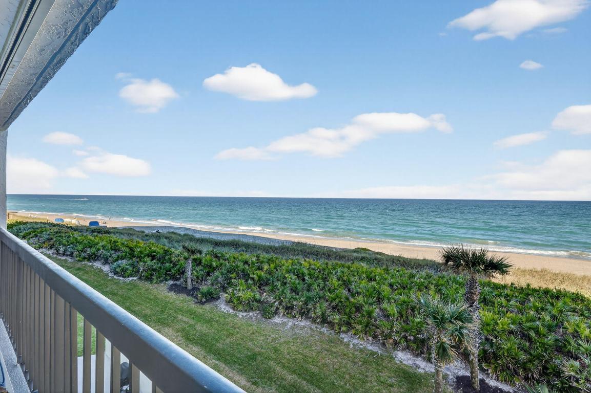 ISLAND CREST CONDOMINIUM - Residential