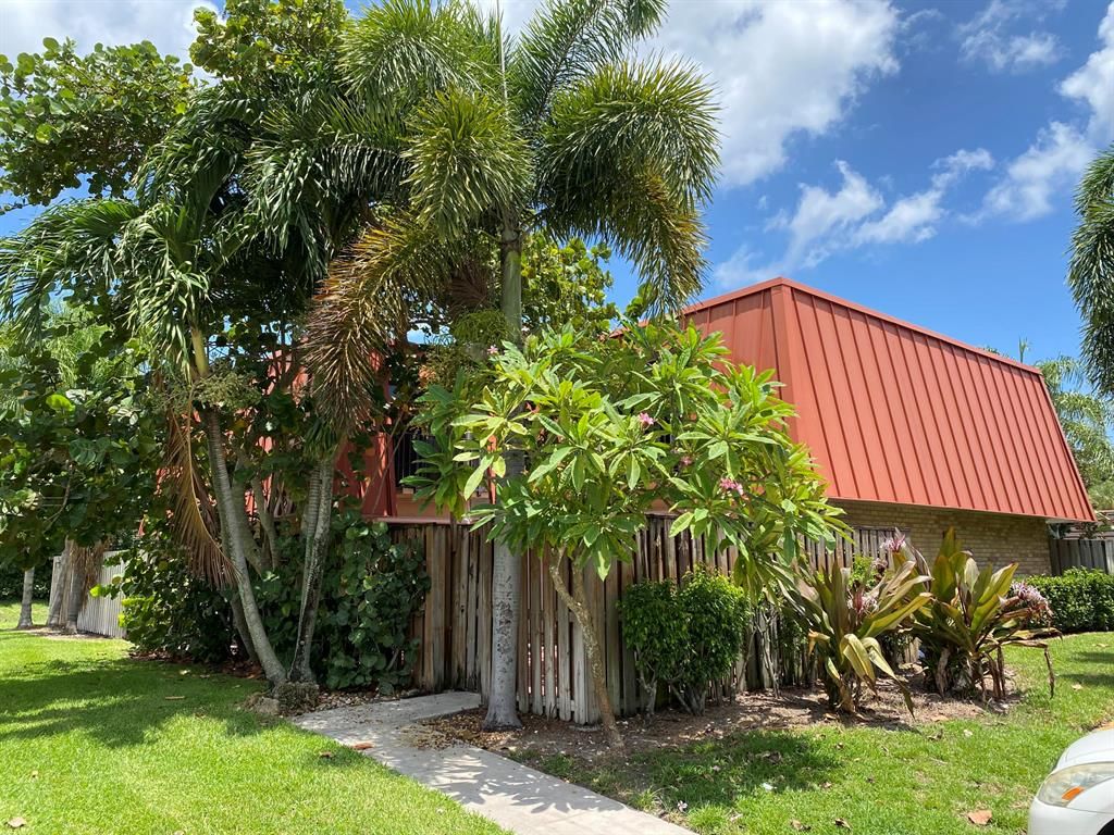 Photo of 3345 Meridian B Way N #B, Palm Beach Gardens, FL 33410 (MLS # R10735704)