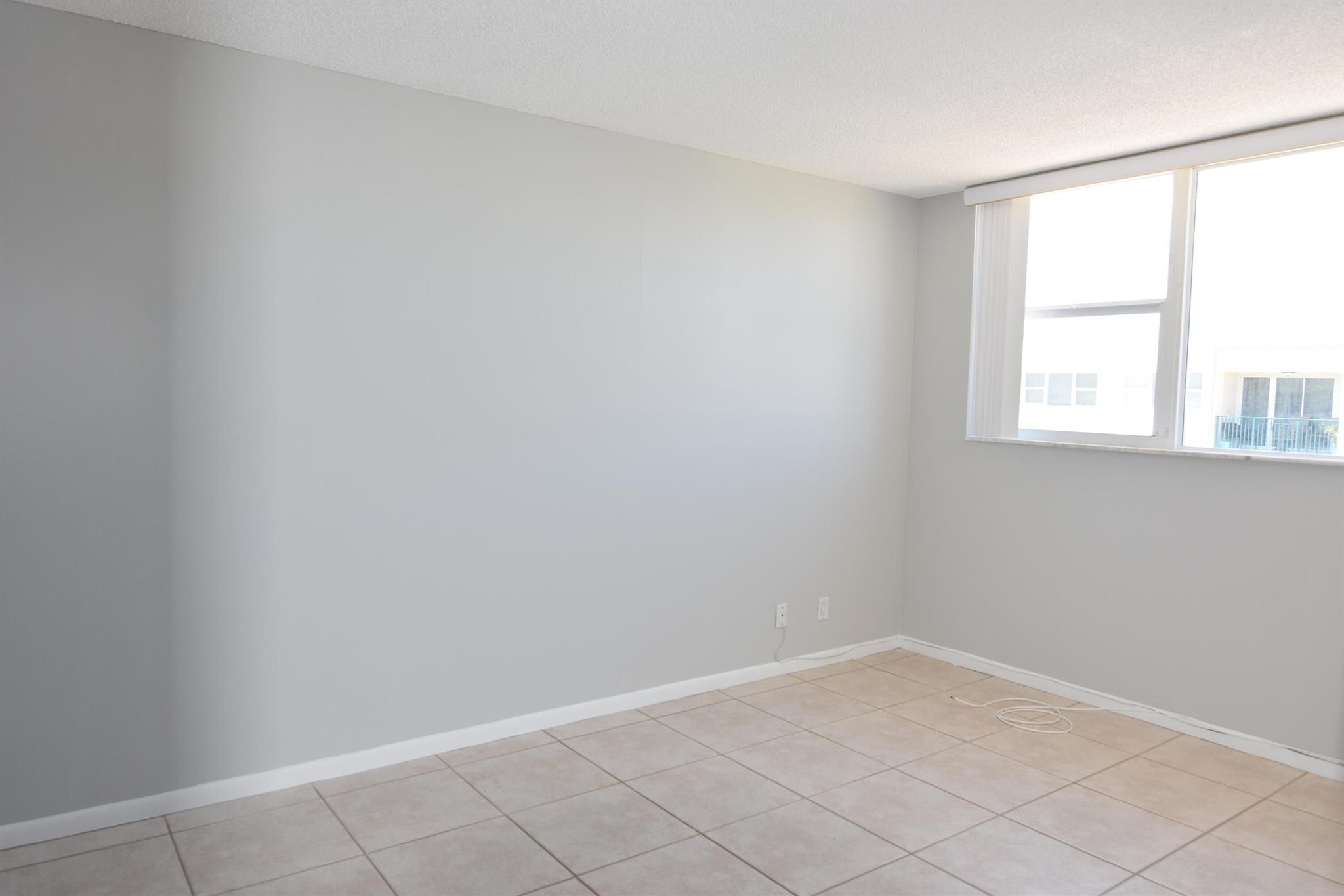 PORT DE MER CONDO - Residential Lease