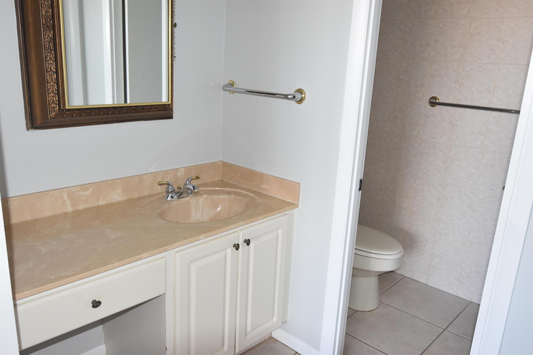 PORT DE MER CONDO - Residential Lease