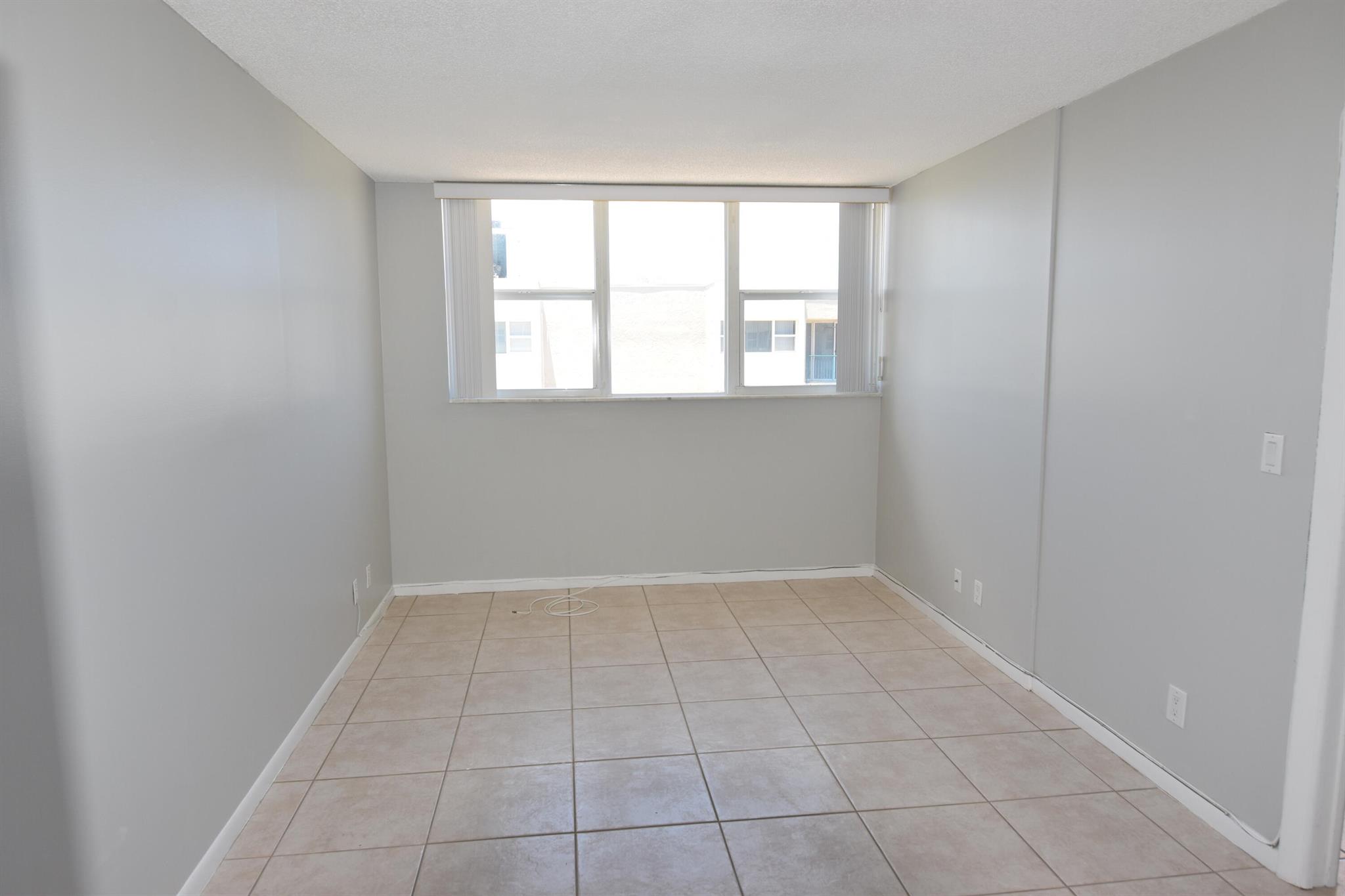 PORT DE MER CONDO - Residential Lease
