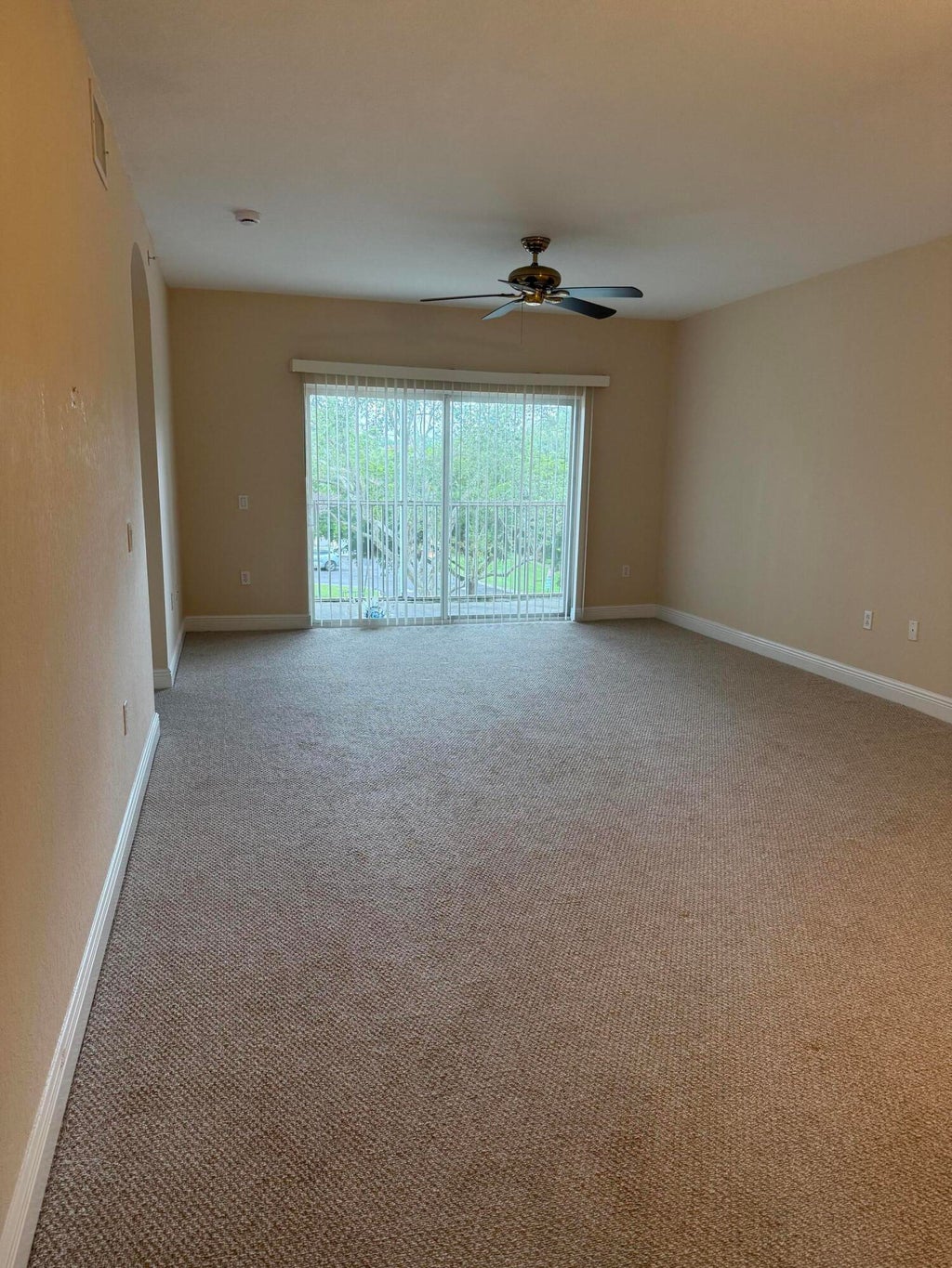 Photo of 4723 LUCERNE LAKES Boulevard E #633, Lake Worth, FL 33467 (MLS # B26062784)