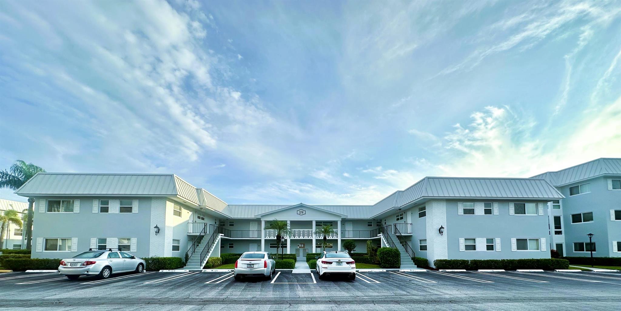 COLONIAL CLUB CONDO SEC 1 - Residential Lease