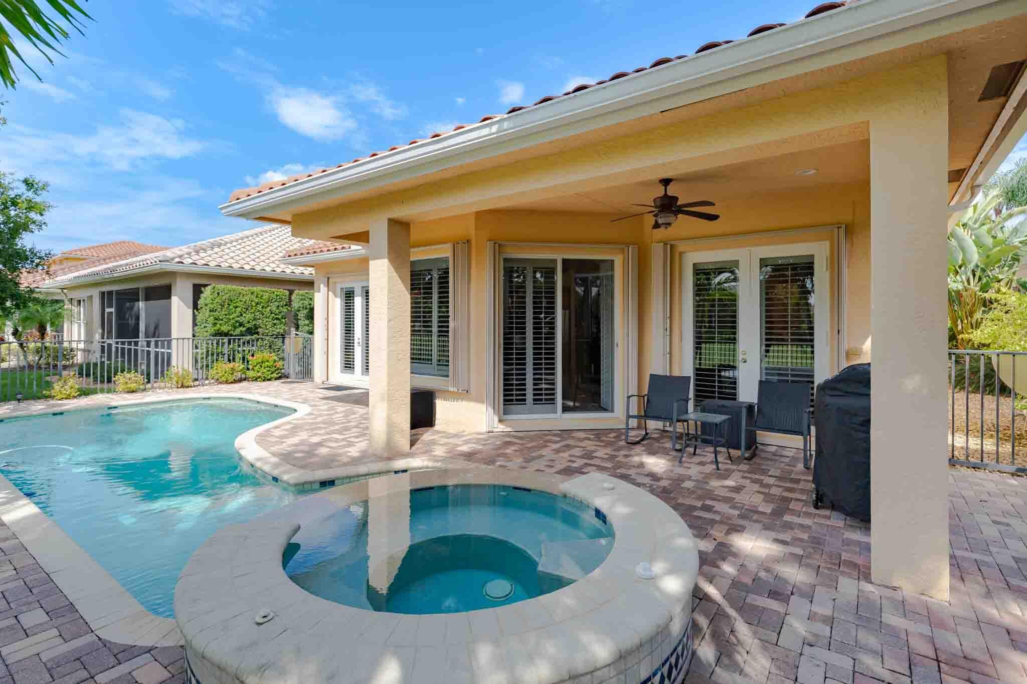 PALM COVE GOLF & YACHT CL - Residential
