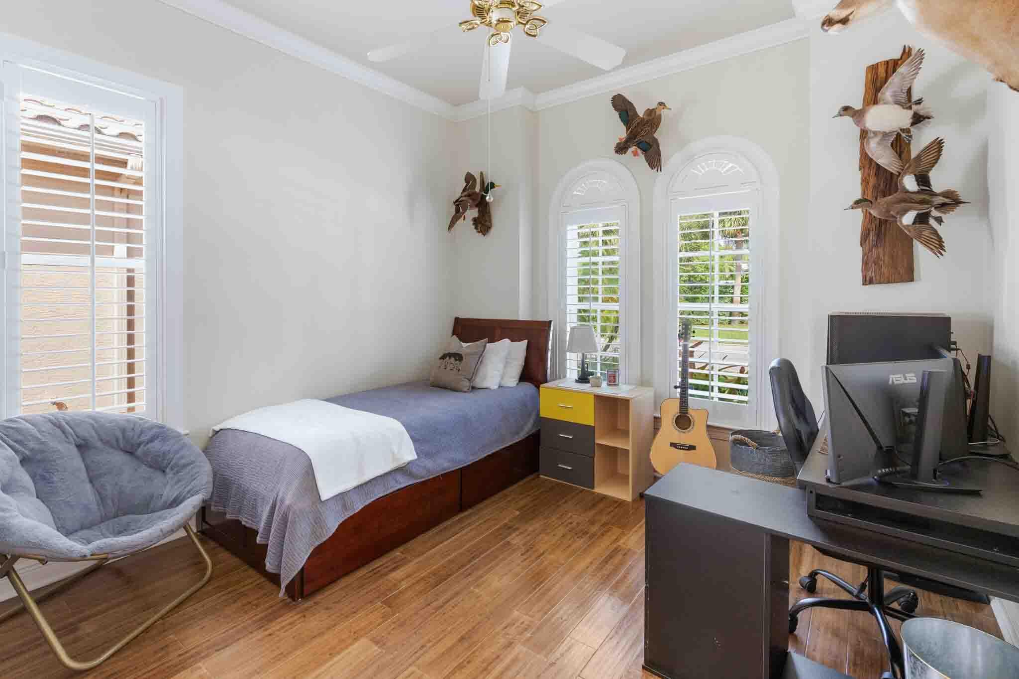 PALM COVE GOLF & YACHT CL - Residential