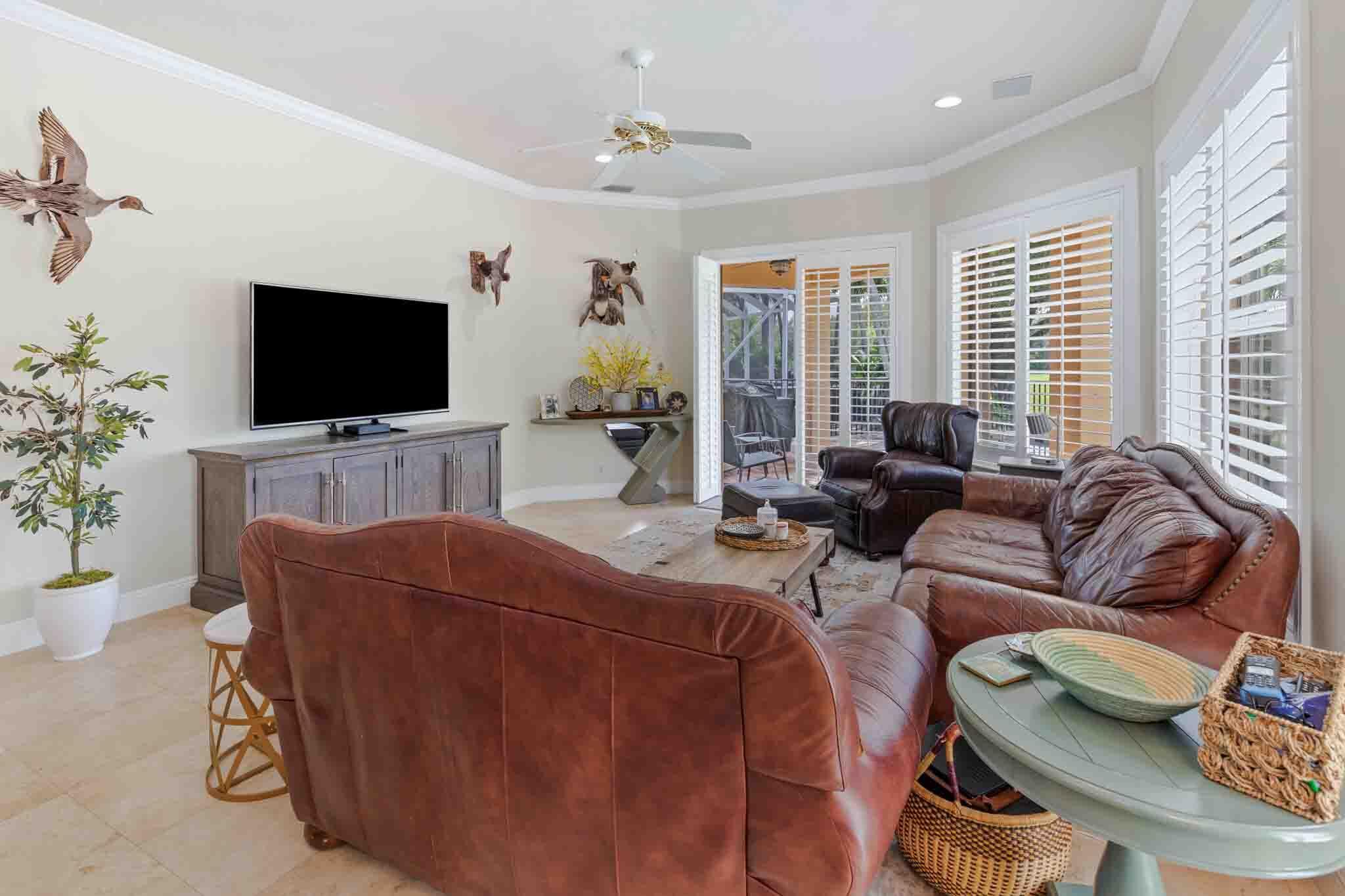 PALM COVE GOLF & YACHT CL - Residential
