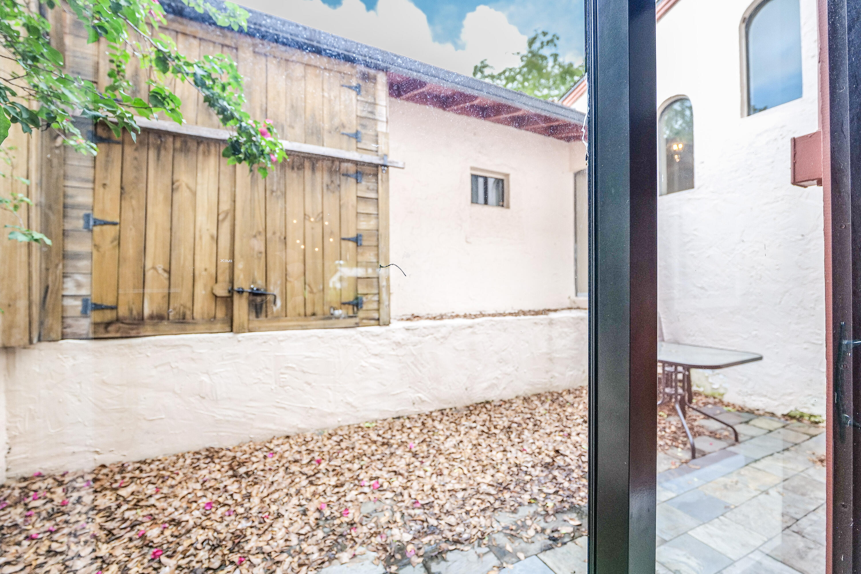 HILLS OF INVERRARY - Residential