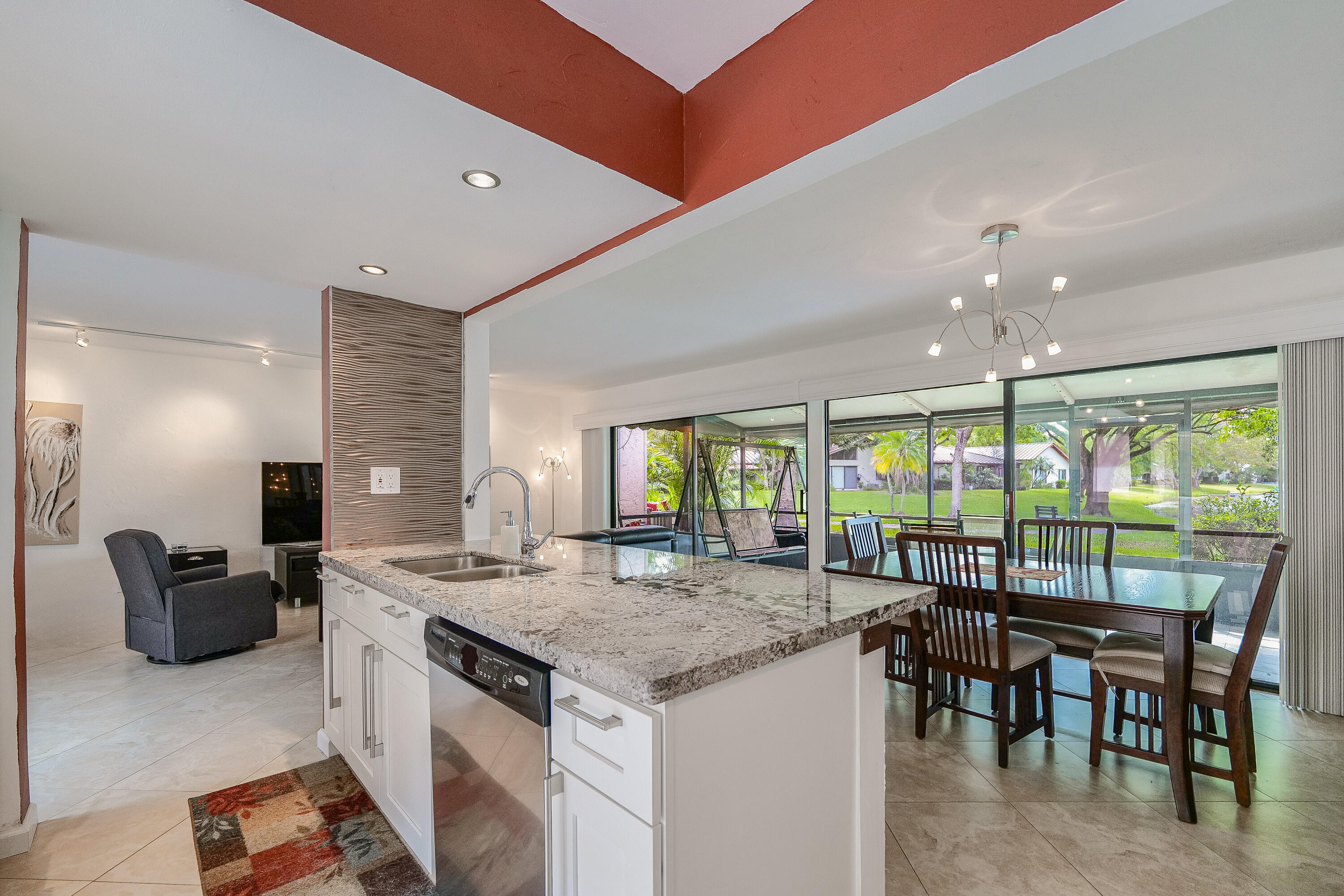 HILLS OF INVERRARY - Residential