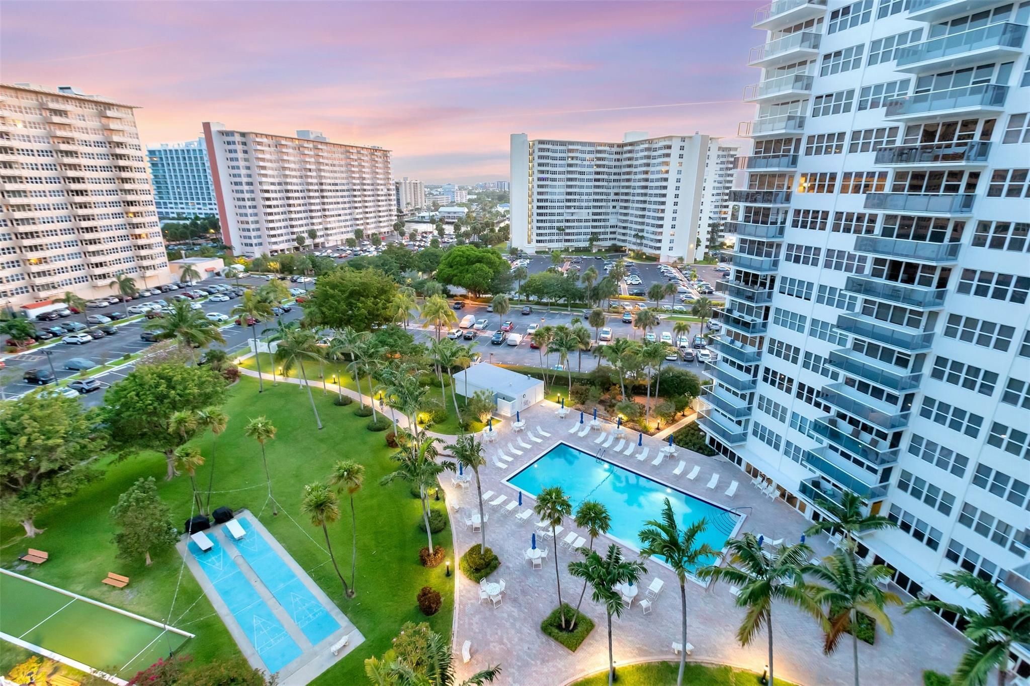 Coral Ridge Towers East - Residential