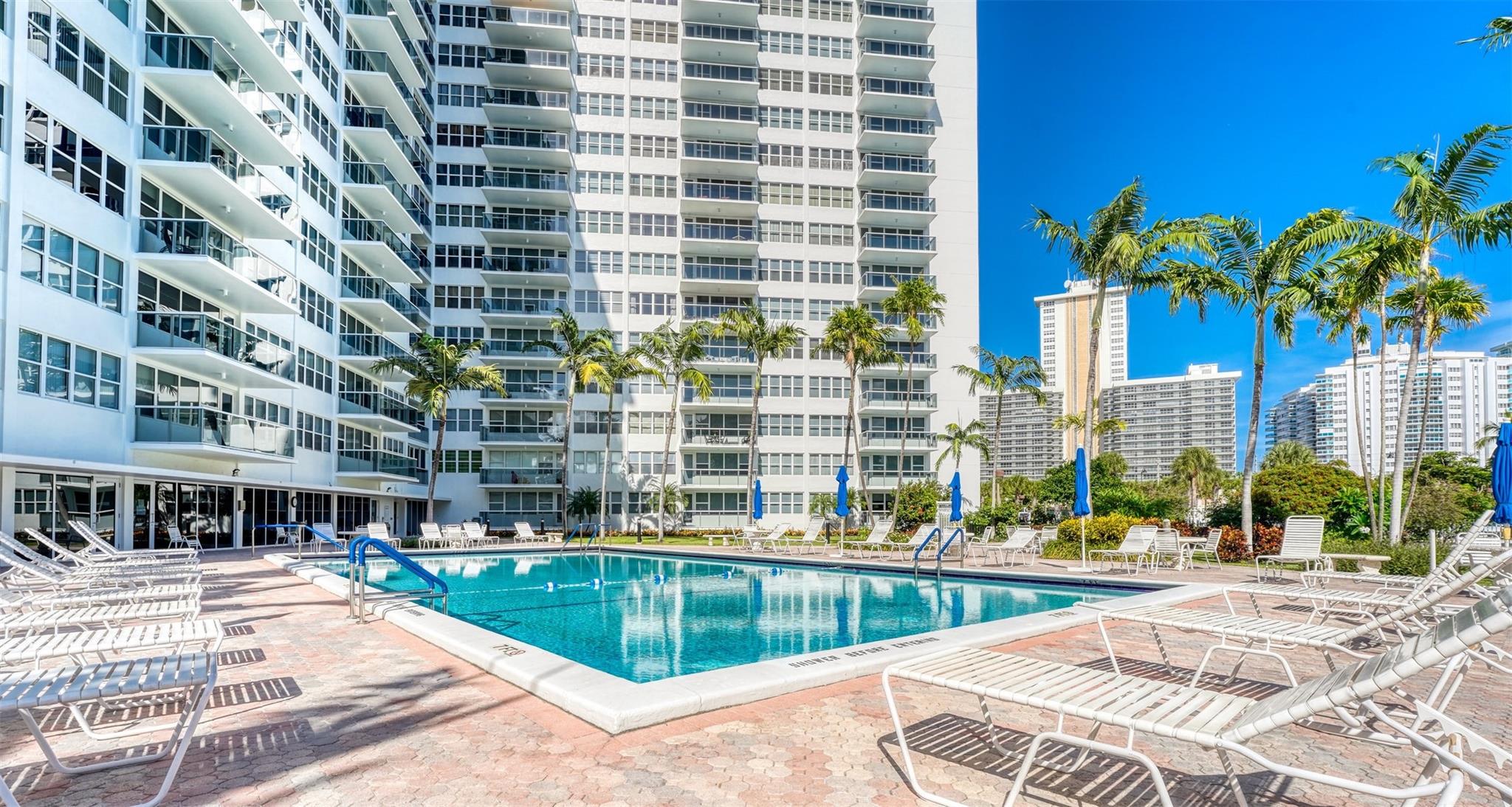 Coral Ridge Towers East - Residential