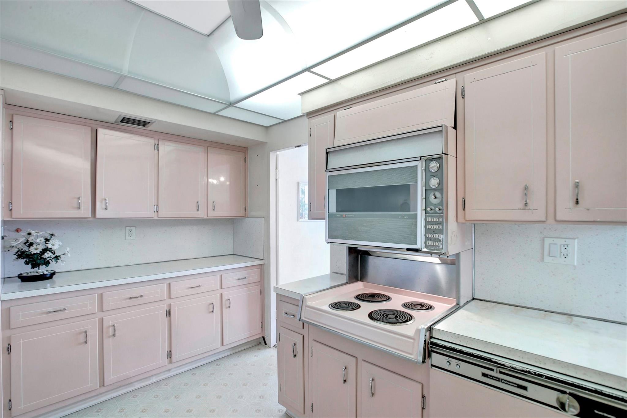 Coral Ridge Towers East - Residential