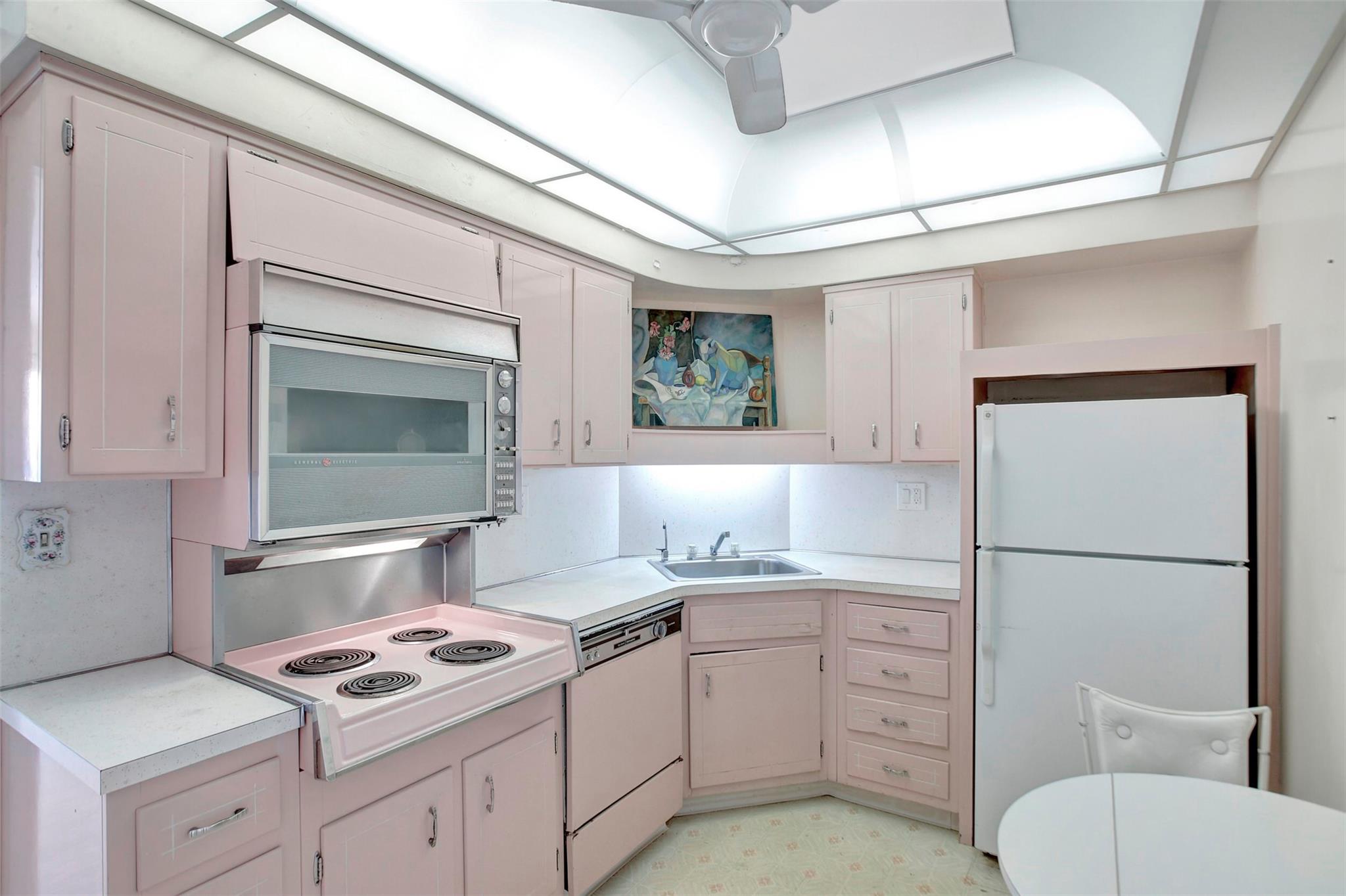 Coral Ridge Towers East - Residential