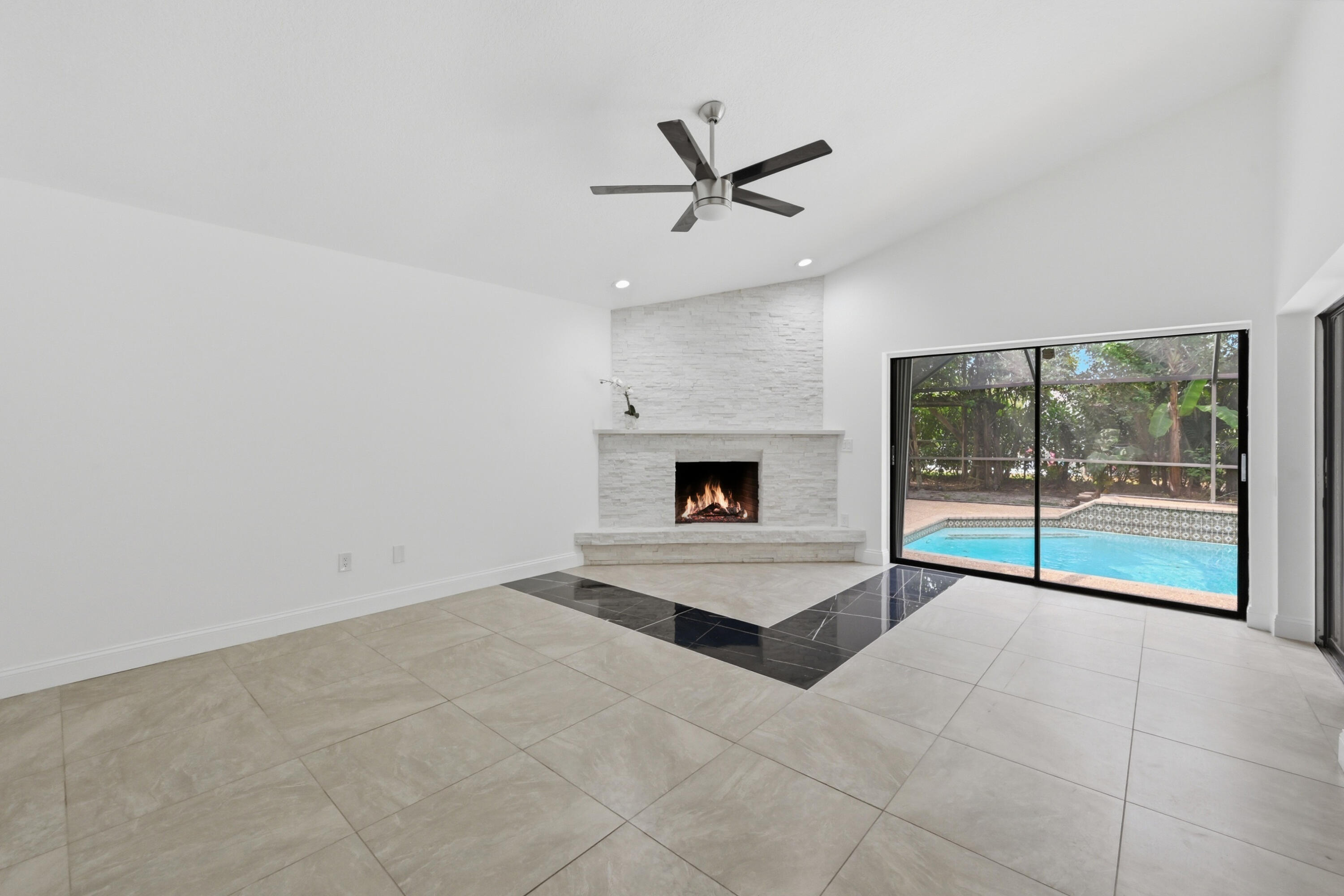 PINE RIDGE - Residential