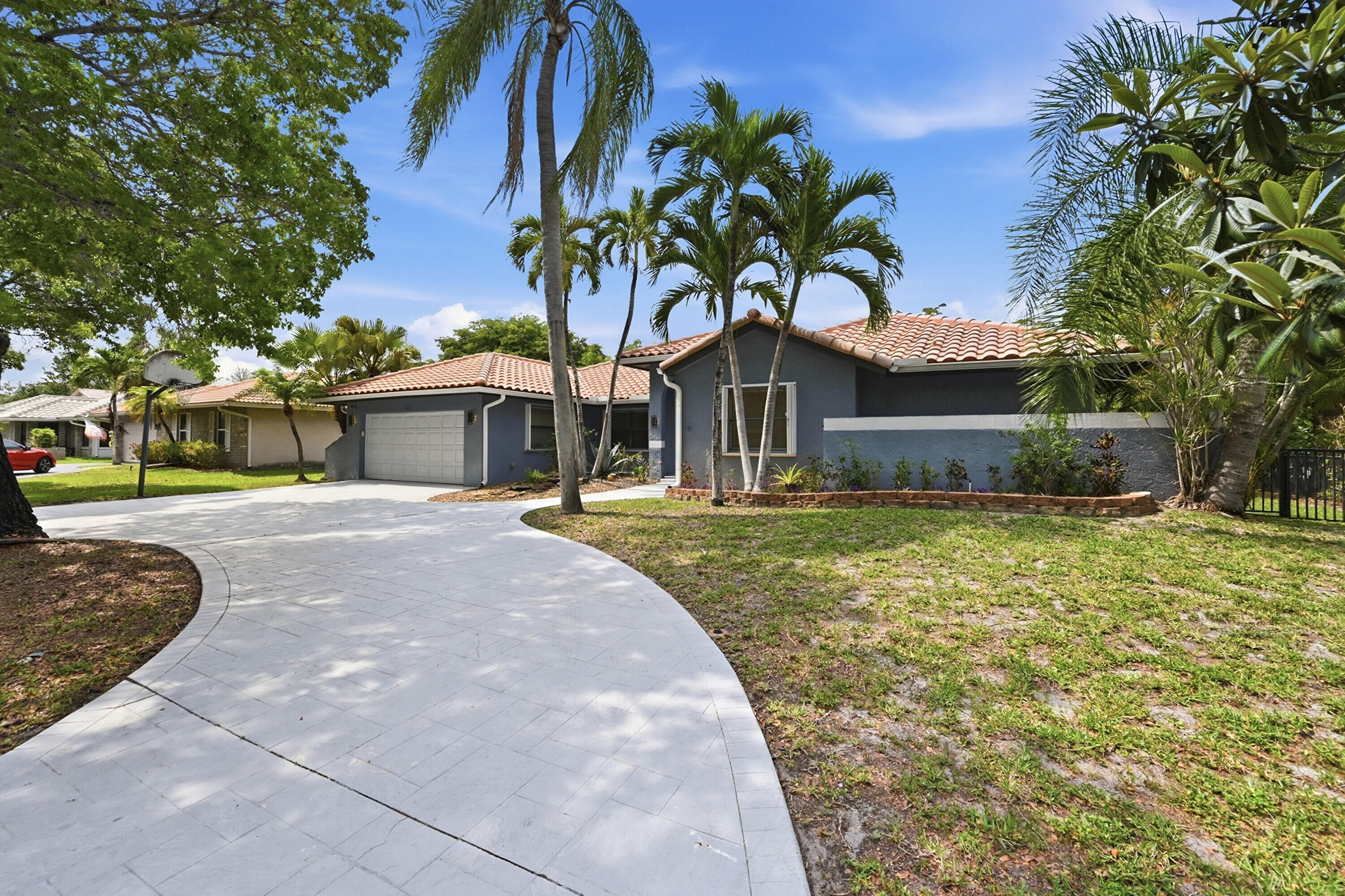 PINE RIDGE - Residential