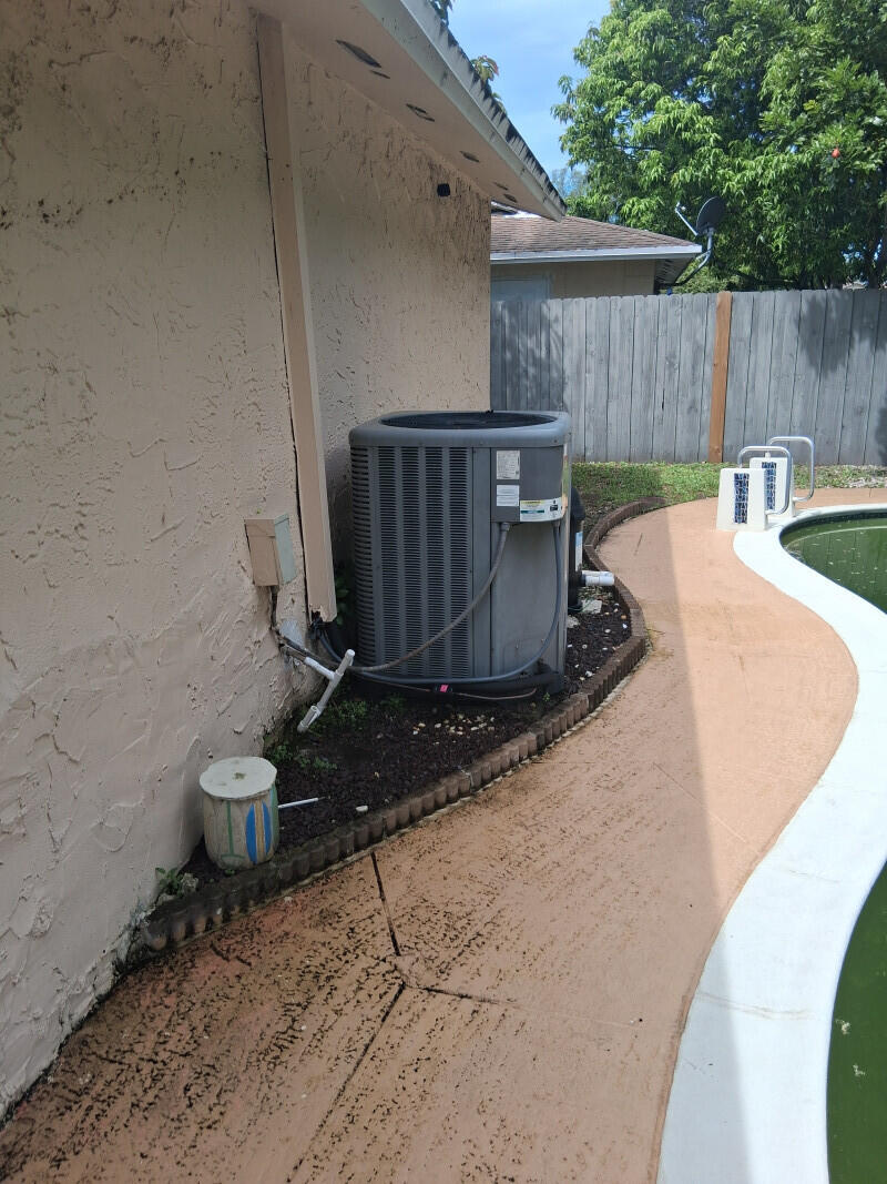 8171 SW 5th Court