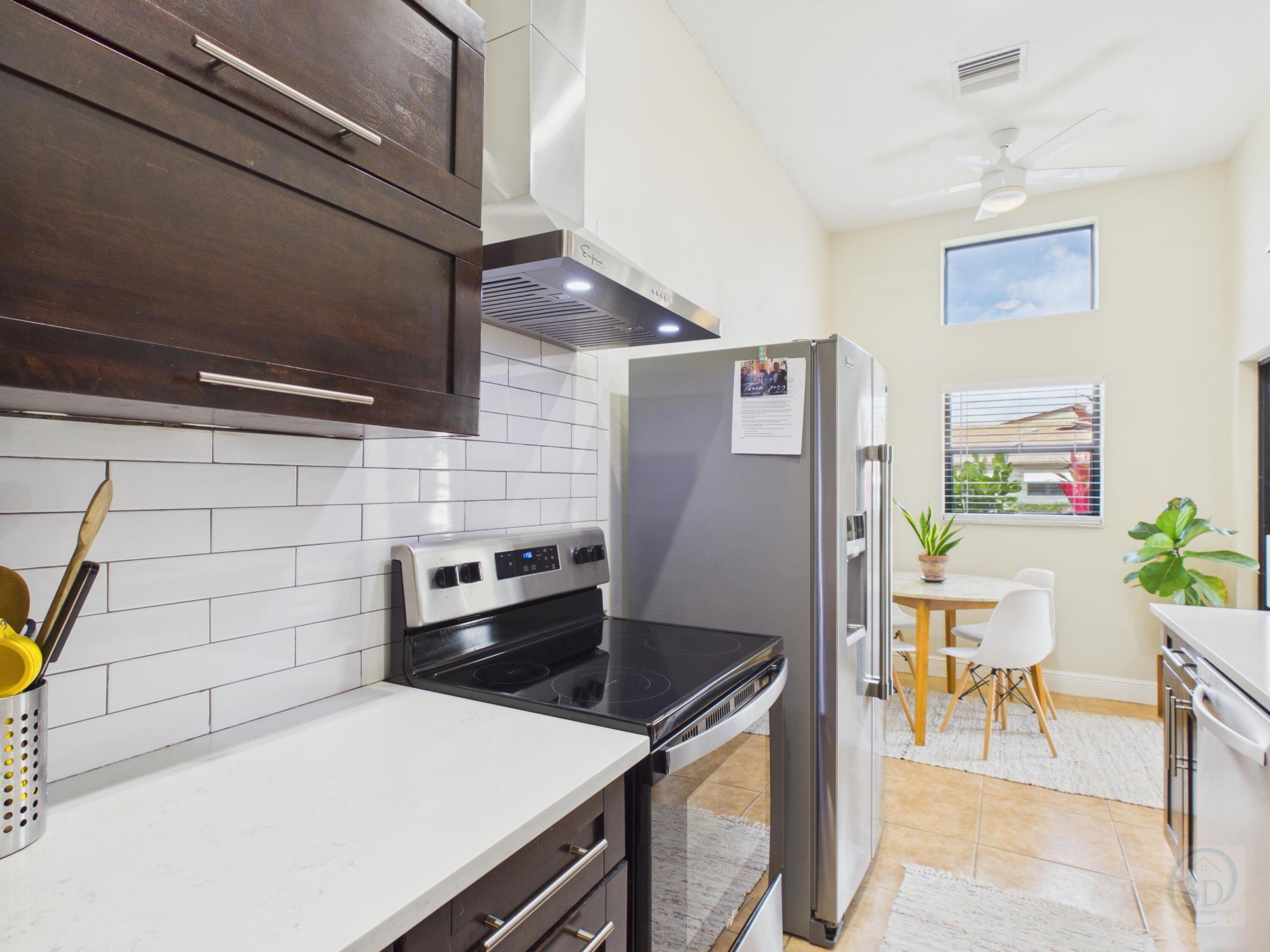 SAVANNAH'S CONDOMINIUM SECTION 1 PHASE 1-H - Residential