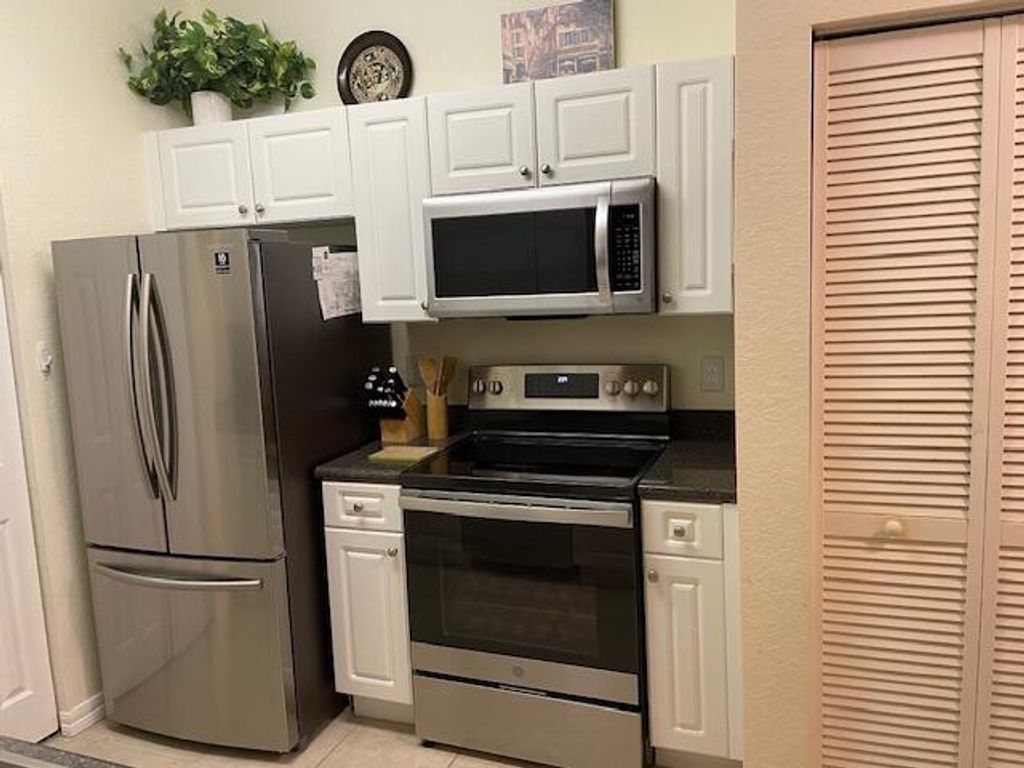 Photo of 294 SE Kitching Circle #294, Stuart, FL 34994 (MLS # R10981319)