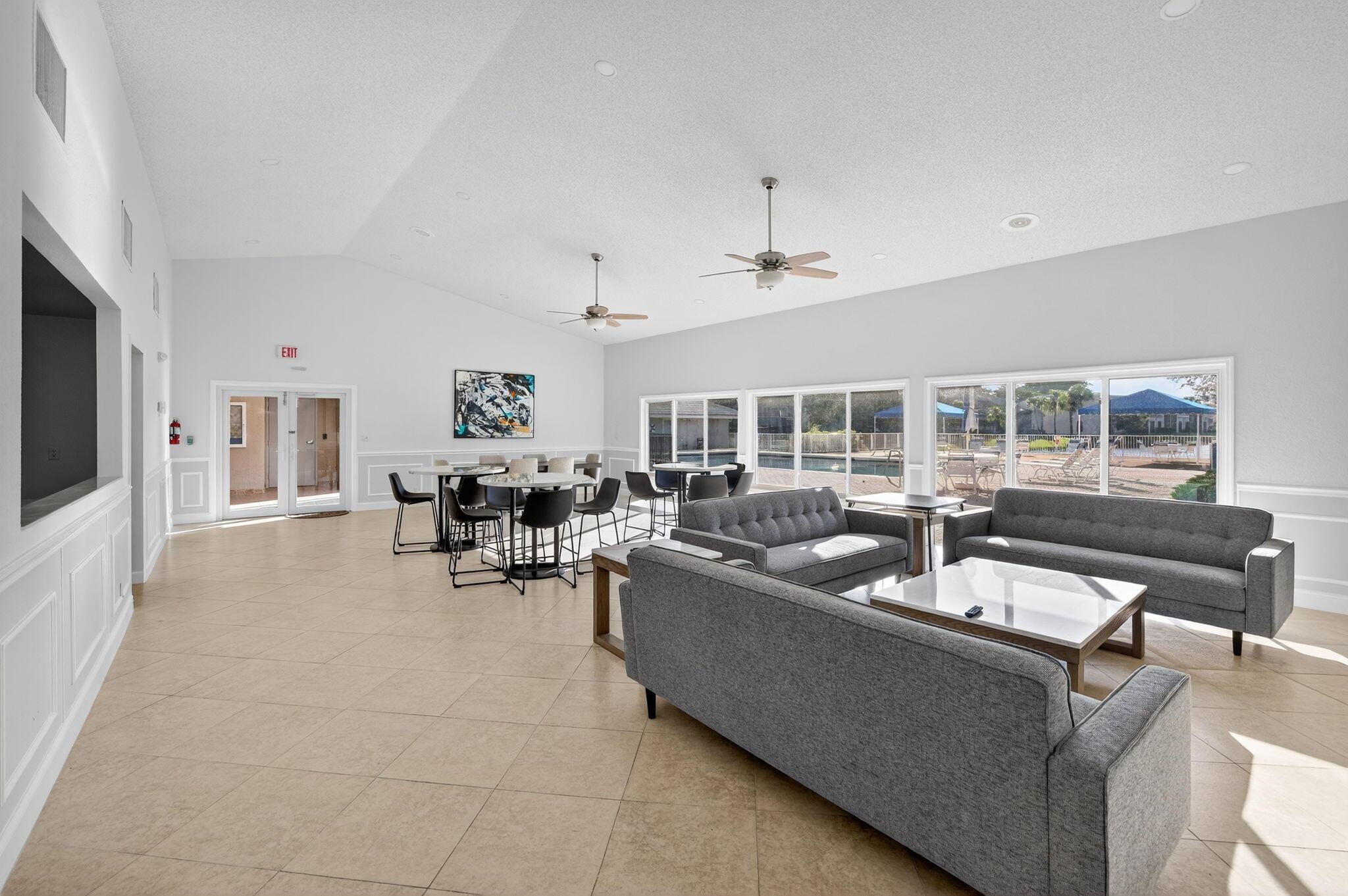 MONTEREY LAKE - Residential