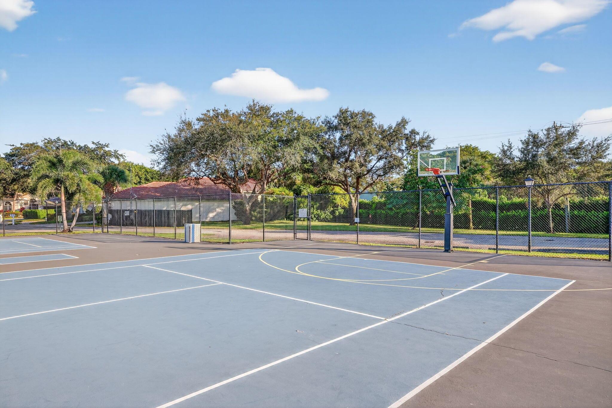 MONTEREY LAKE - Residential