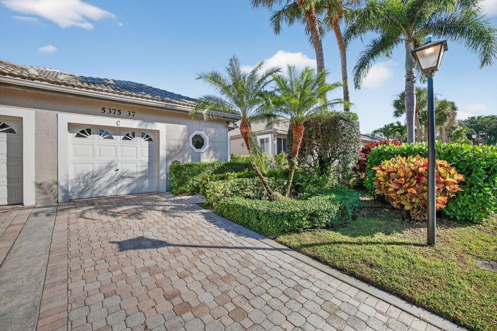 Photo of 5375 Monterey Circle #C, Delray Beach, FL 33484 (MLS # R11145087)