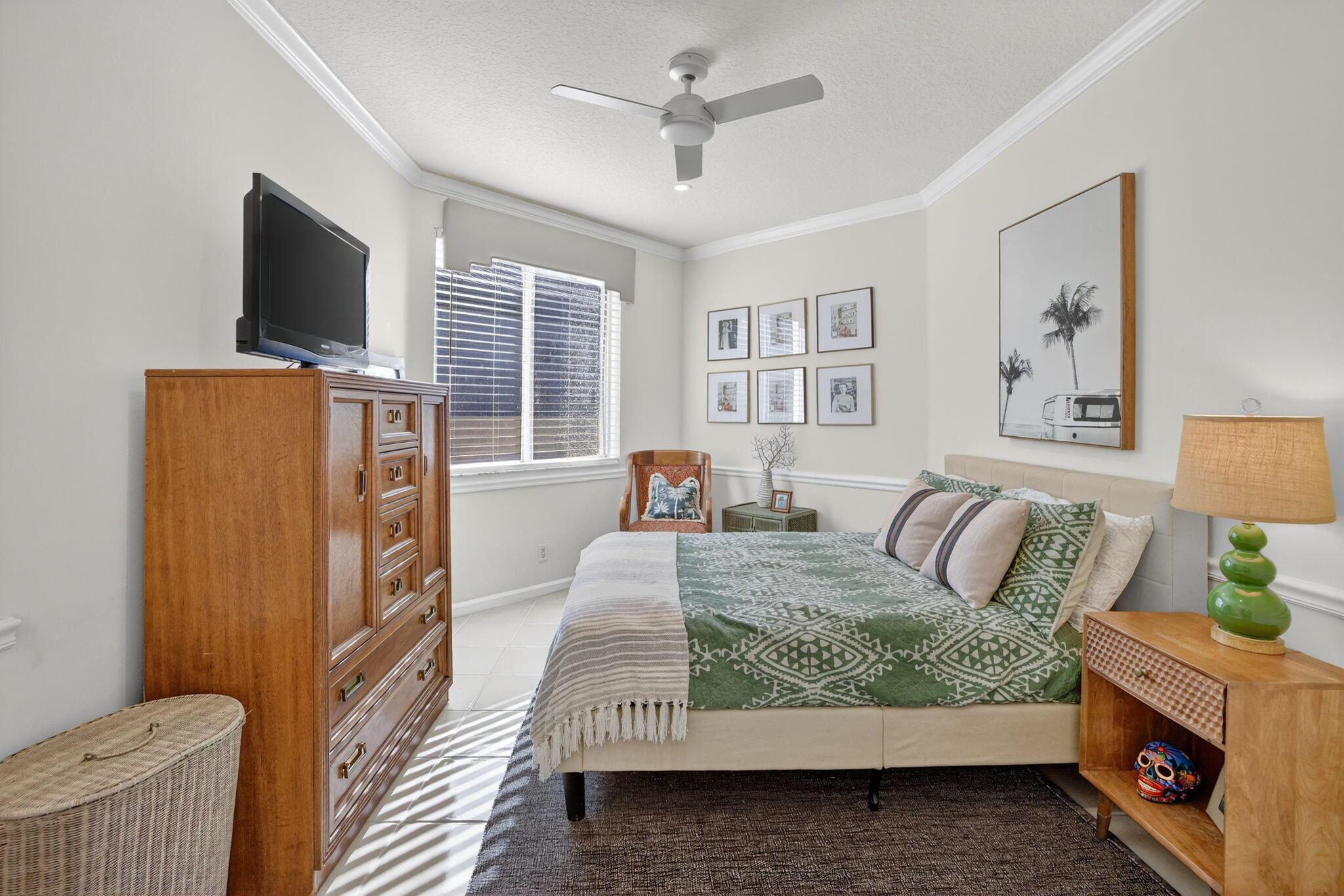 MONTEREY LAKE - Residential