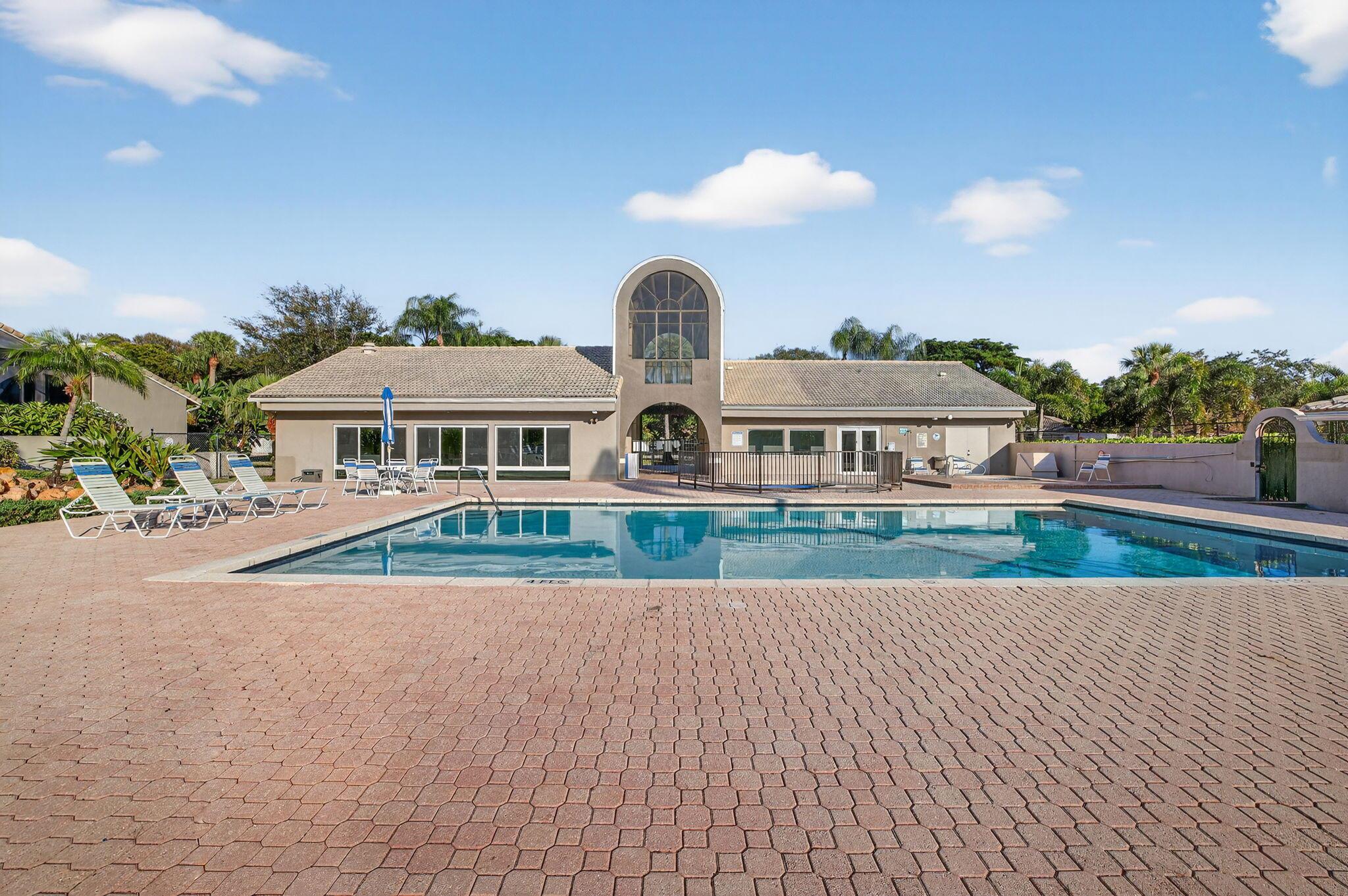 MONTEREY LAKE - Residential