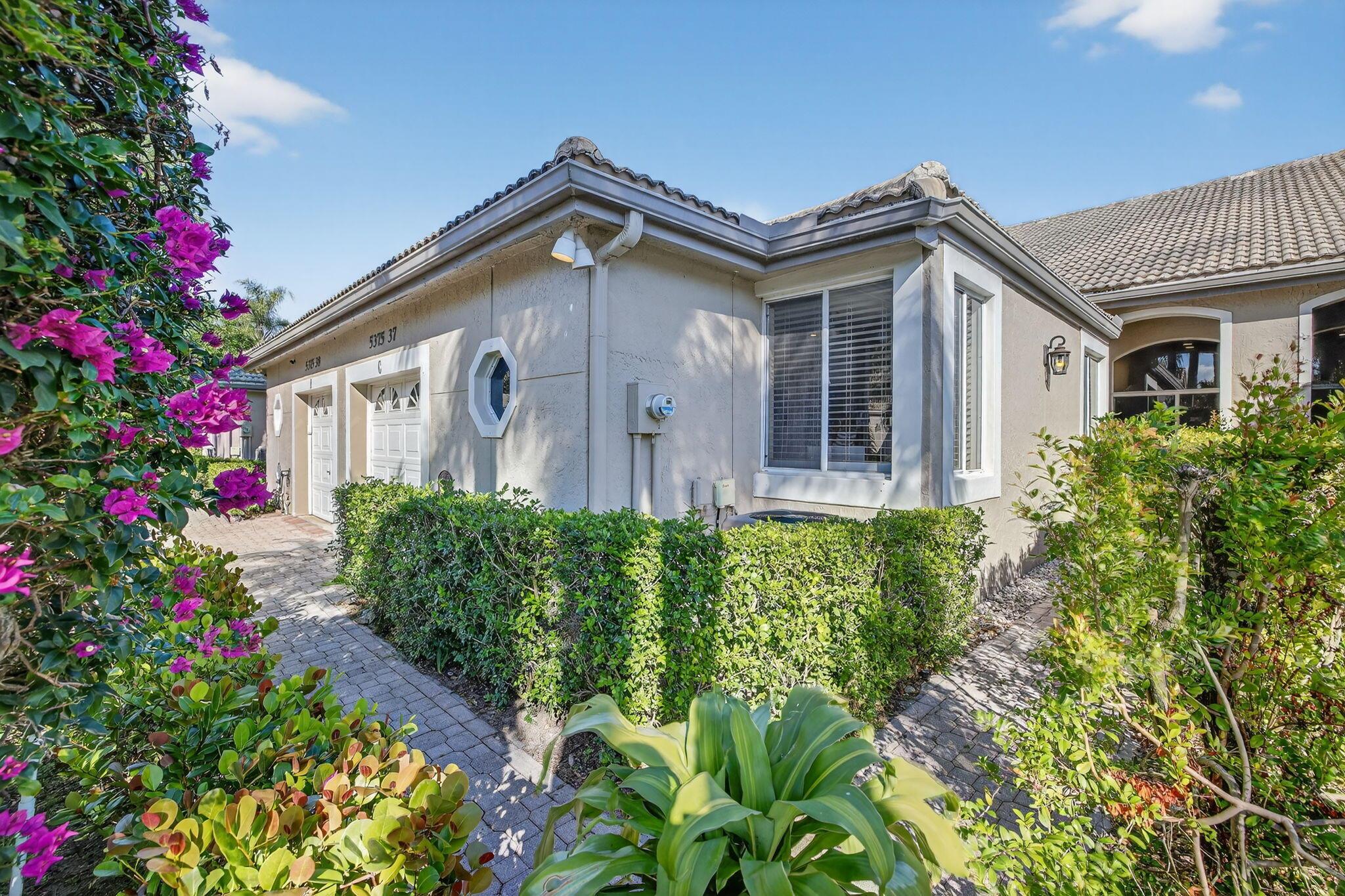 MONTEREY LAKE - Residential