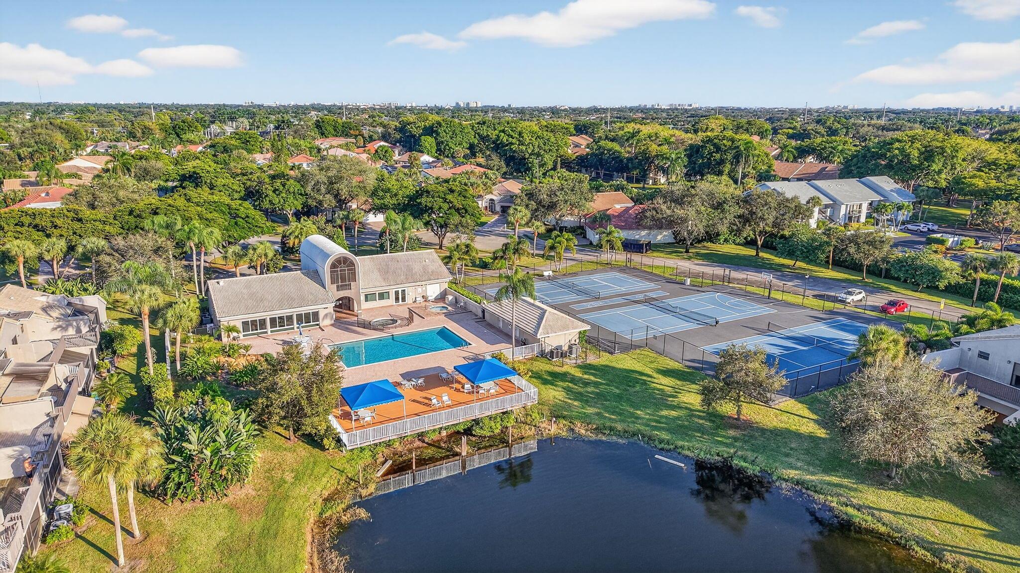 MONTEREY LAKE - Residential