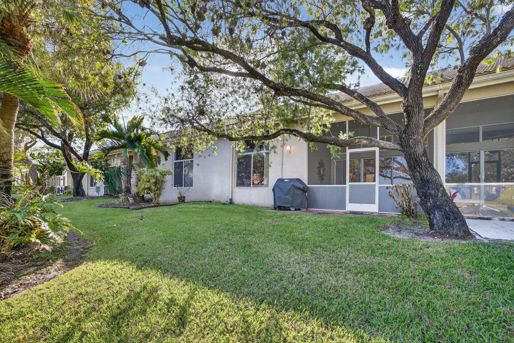 MONTEREY LAKE - Residential