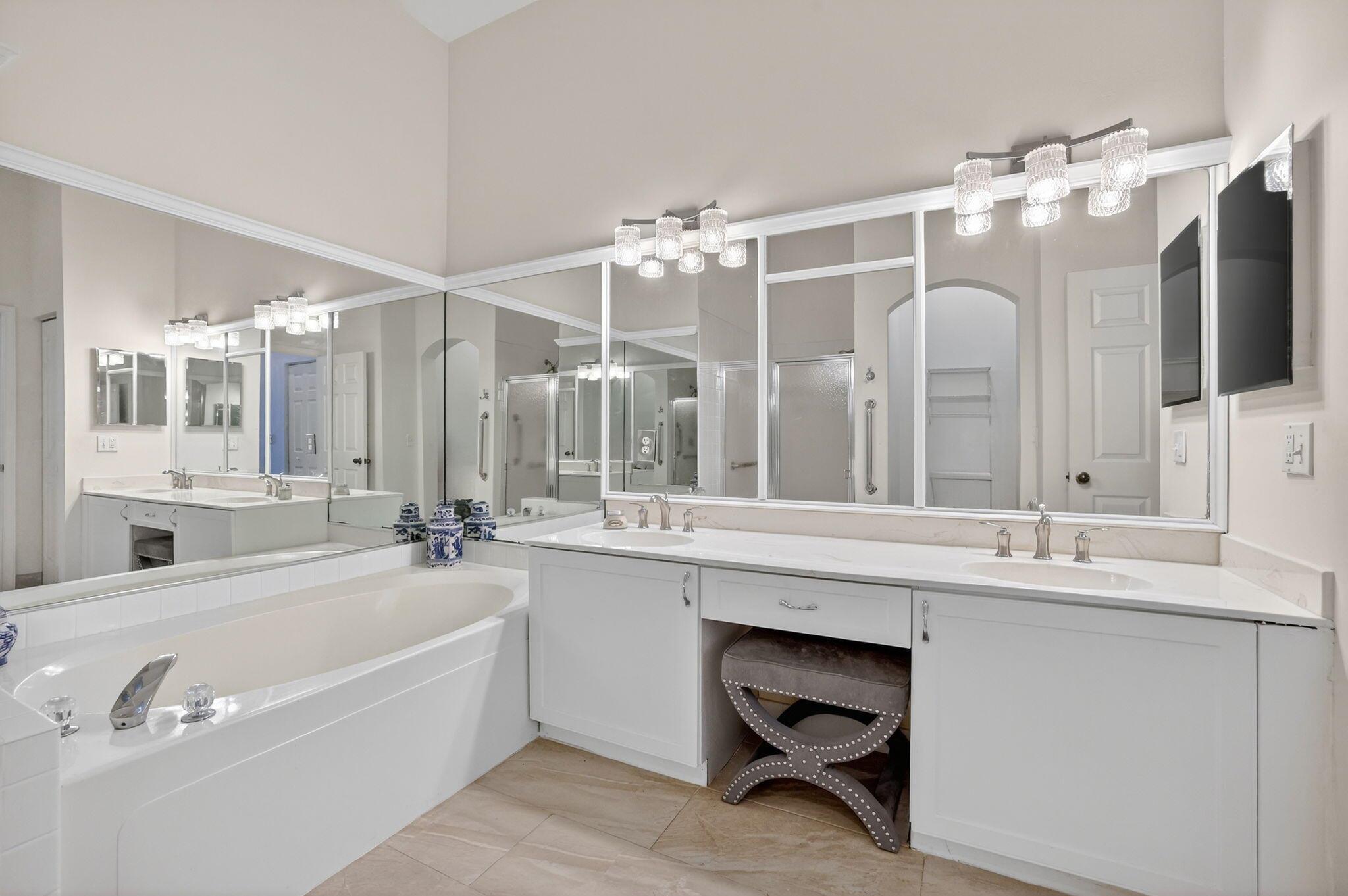 MONTEREY LAKE - Residential