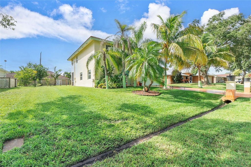 Photo of 826 SW Koler Ave, Port Saint Lucie, FL 34953 (MLS # F10429312)