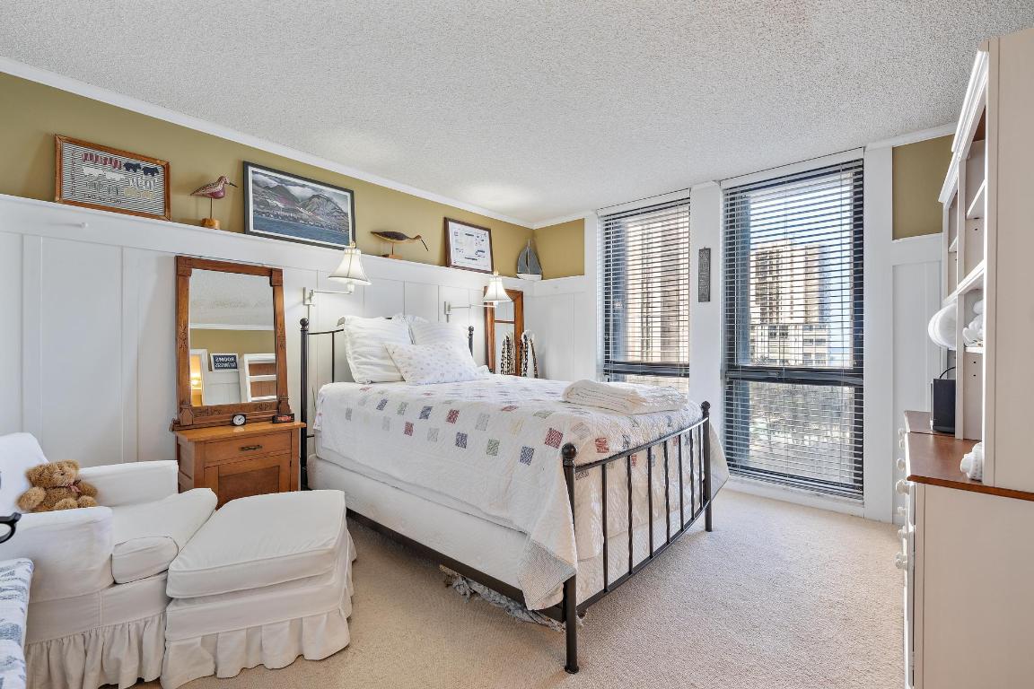 EASTPOINTE CONDO - Residential