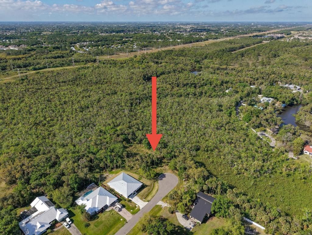 Photo of 1313 White Oak Lane, Fort Pierce, FL 34982 (MLS # R11071197)
