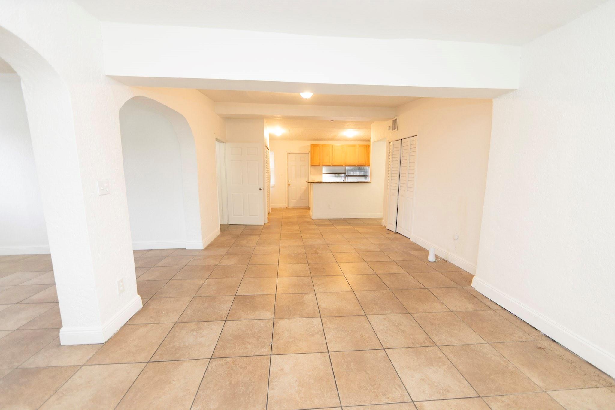 Broward Manor 33-16 B - Residential Lease