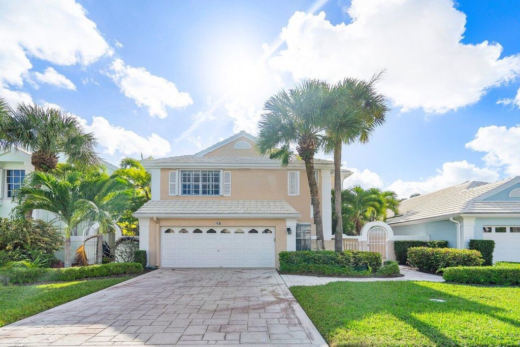 Photo of 15 Blenheim Court, Palm Beach Gardens, FL 33418 (MLS # R10937969)