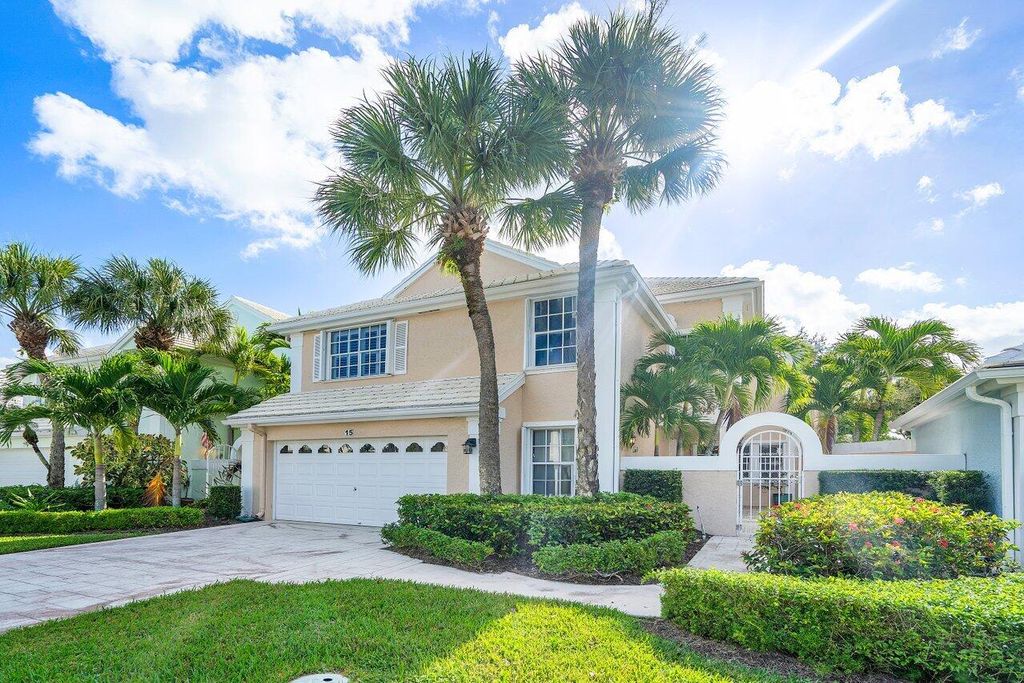 Photo of 15 Blenheim Court, Palm Beach Gardens, FL 33418 (MLS # R10937969)